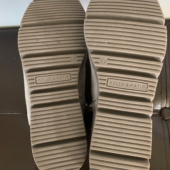 Kelly & Katie Grey Ankle Snow Boot - fur lined - Size 8 1/2 M - Picture 3 of 5